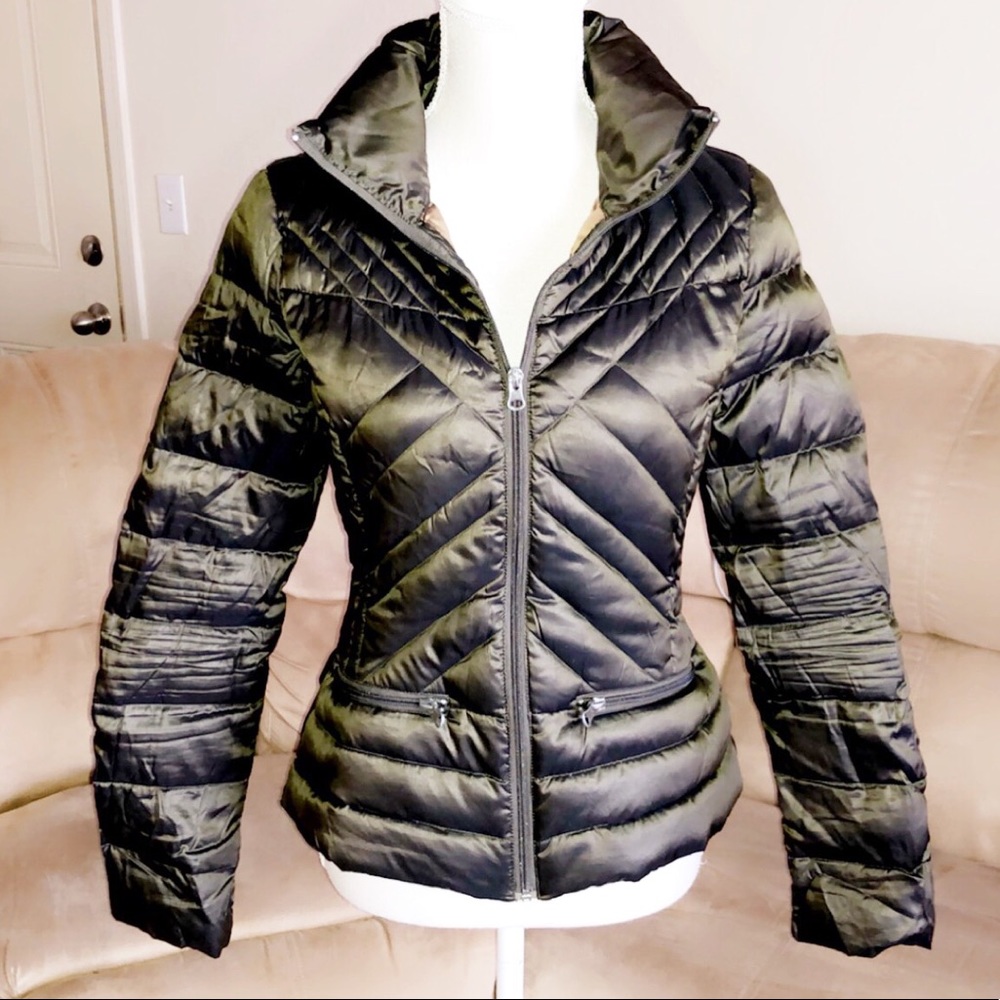 BERNARDO Olive Metallic Puffer Jacket